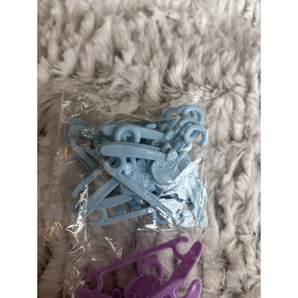 Two Brand New Packages Of Barbie Doll Clothes‎ Hangers, Doll, Purple Blue. 2968
